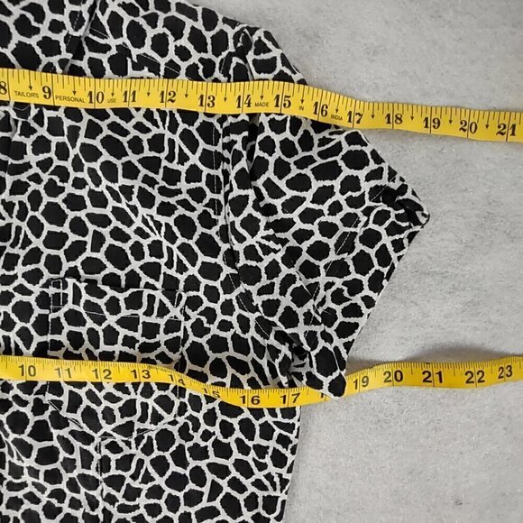 Kim Rogers Petite 100% Linen Black White Pattern Button Down Shirt Size PS - Picture 8 of 11